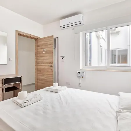 Mercury Apartman